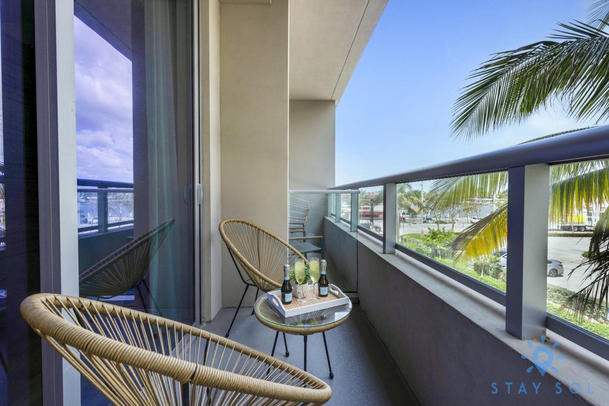Rooftop Pool - Hollywood Beach Boardwalk Exterior photo