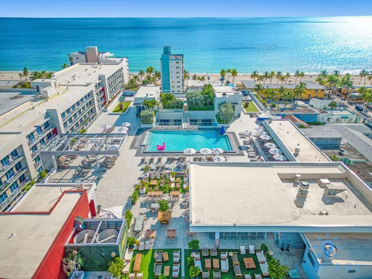 Rooftop Pool - Hollywood Beach Boardwalk Exterior photo