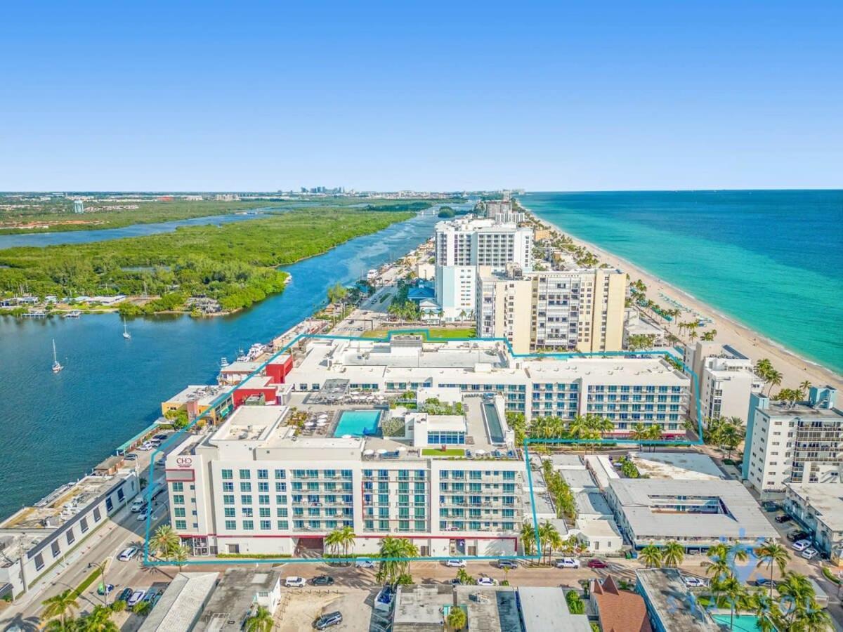 Rooftop Pool - Hollywood Beach Boardwalk Exterior photo