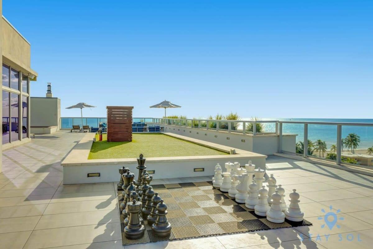 Rooftop Pool - Hollywood Beach Boardwalk Exterior photo