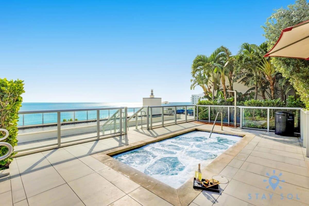 Rooftop Pool - Hollywood Beach Boardwalk Exterior photo