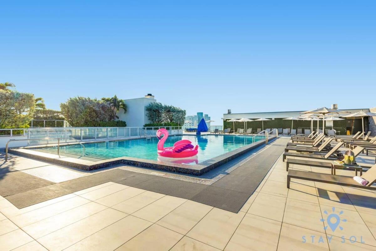 Rooftop Pool - Hollywood Beach Boardwalk Exterior photo