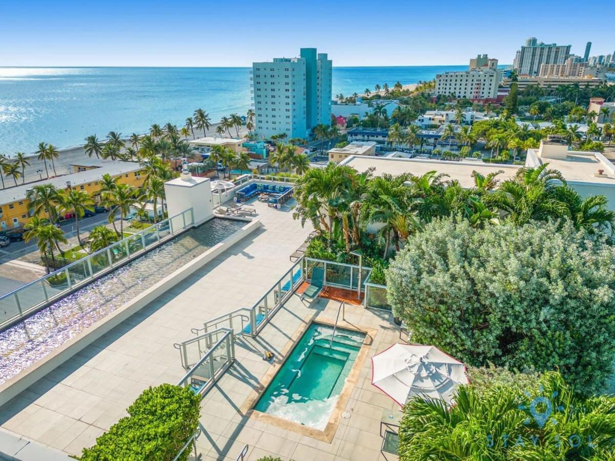 Rooftop Pool - Hollywood Beach Boardwalk Exterior photo